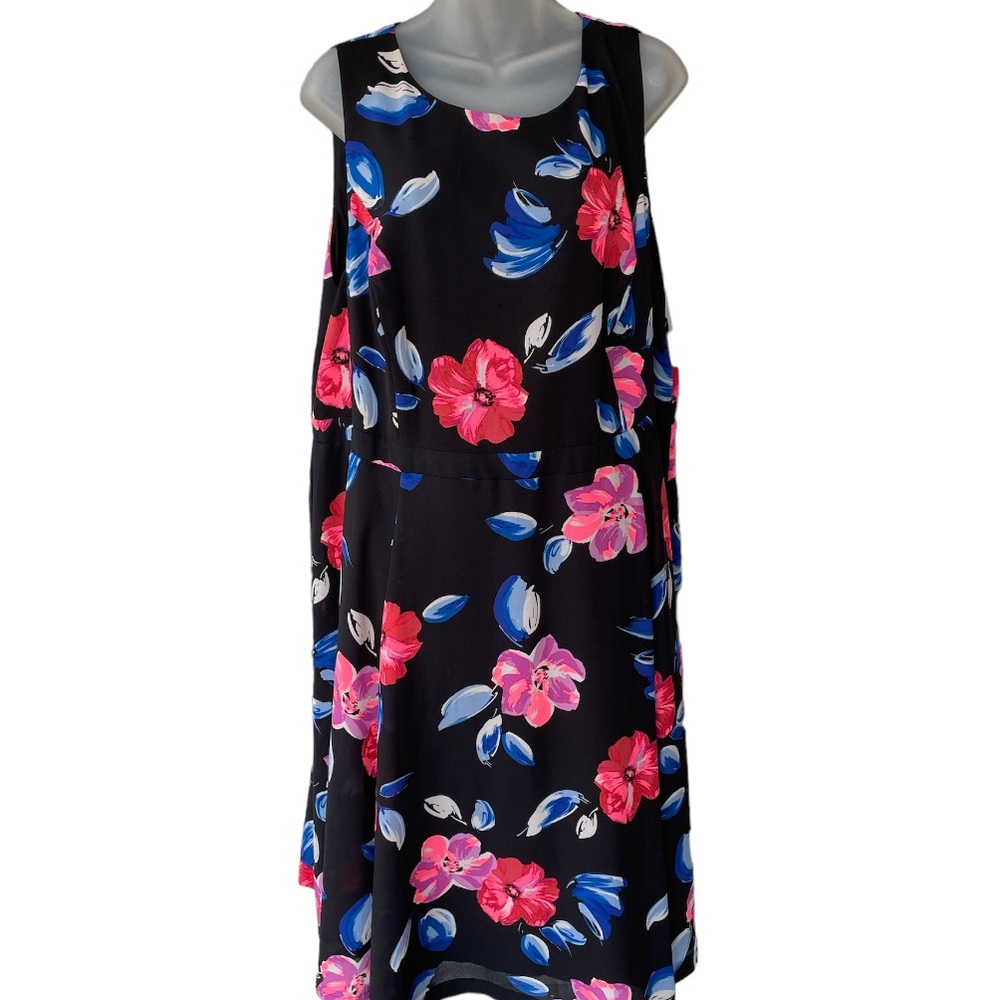 Torrid plus size floral Sleevless dress size 24